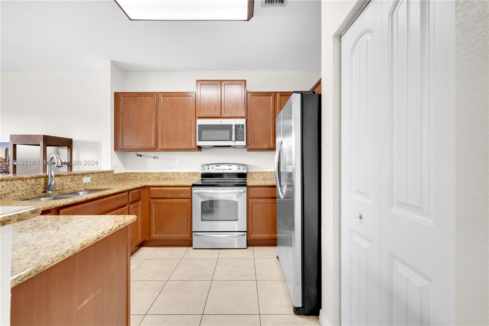 541 NE 33rd Ter # 541