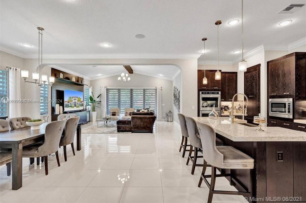 1103 SW 113th Way