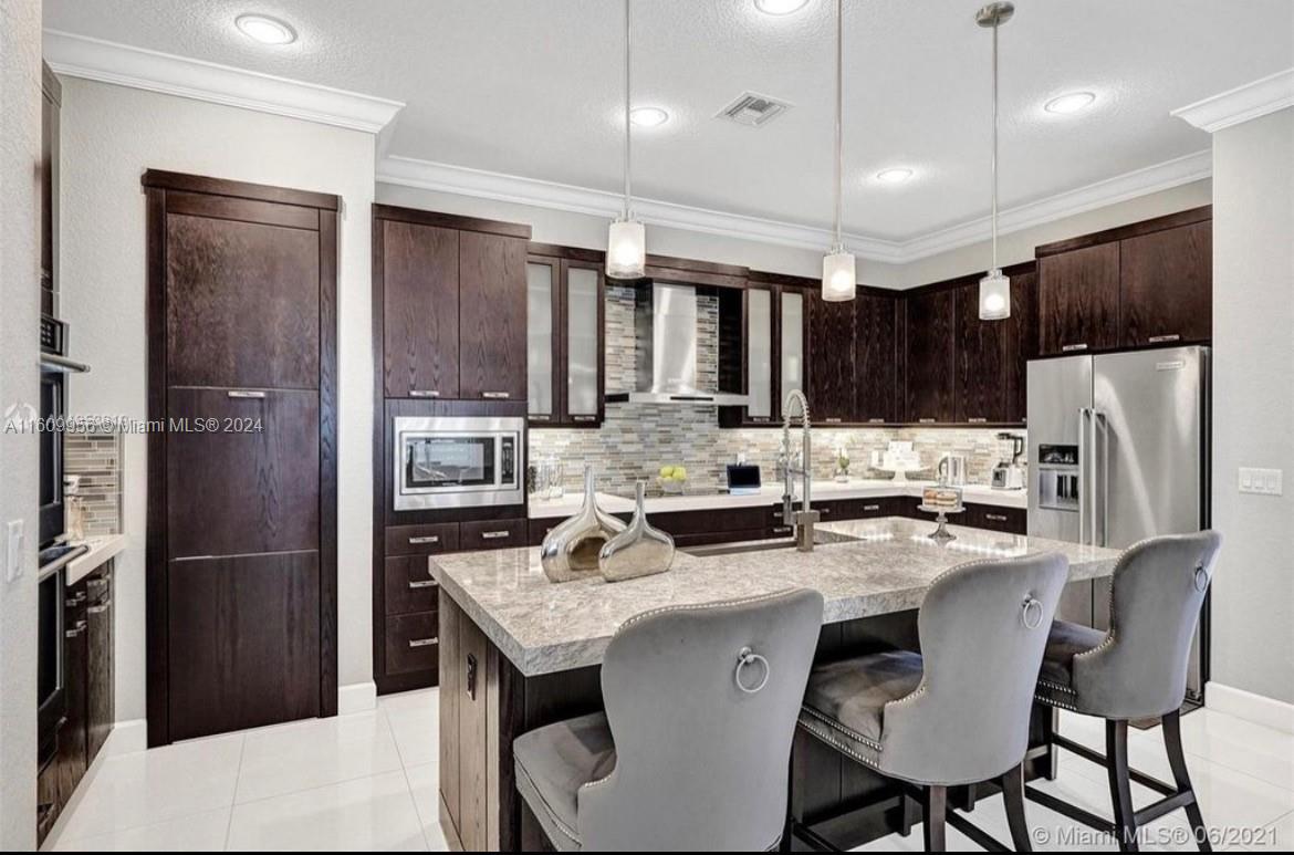 1103 SW 113th Way