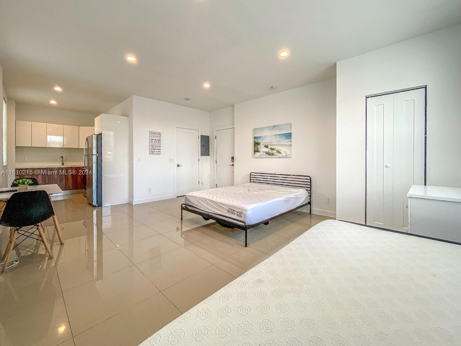 924 Marseille Dr # 8