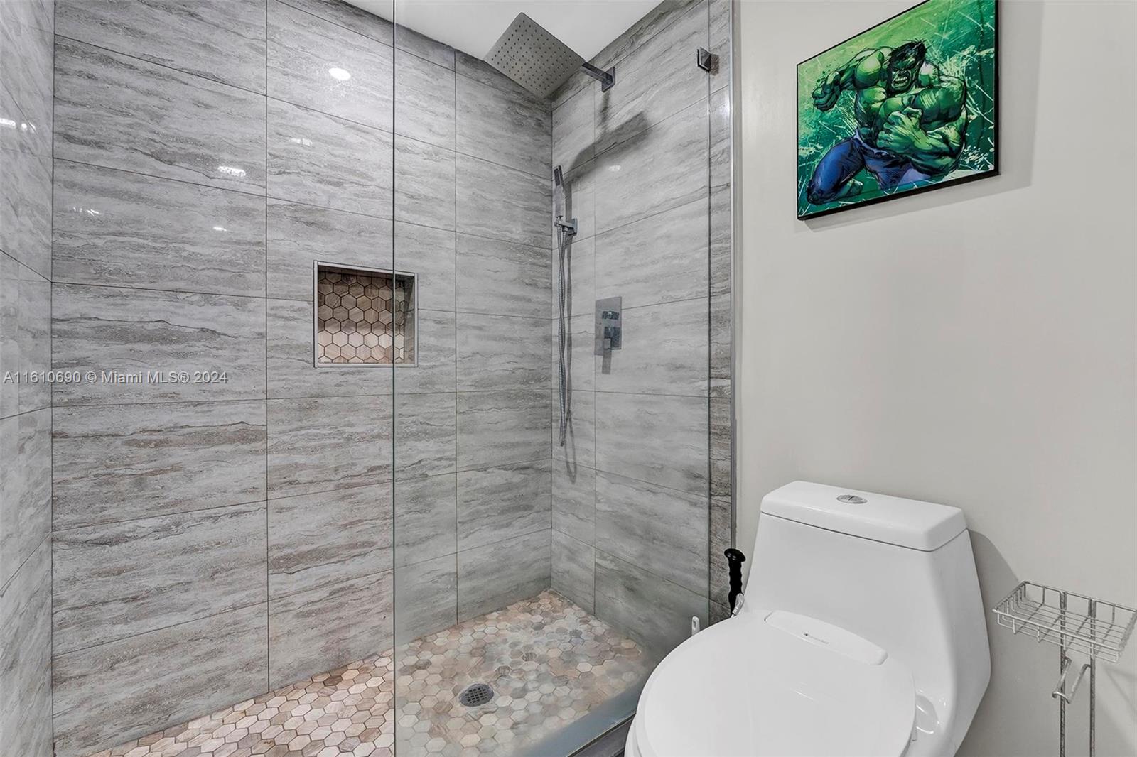 4200 Hillcrest Dr # 818