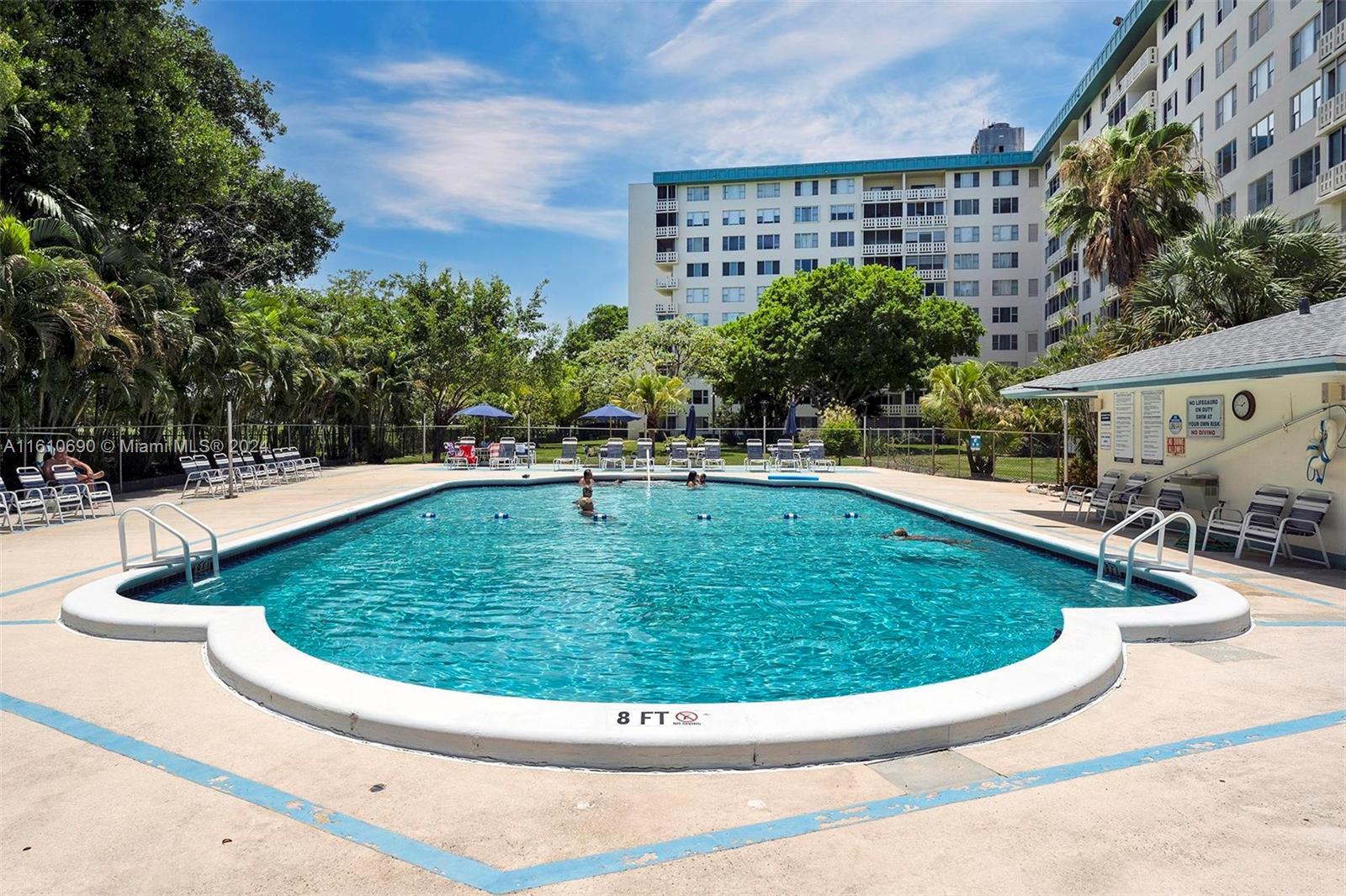 4200 Hillcrest Dr # 818
