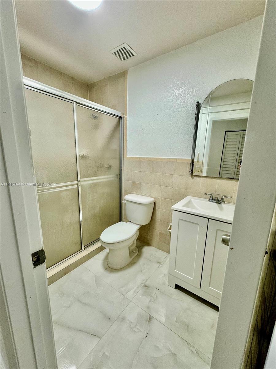 8335 SW 10th Ter
