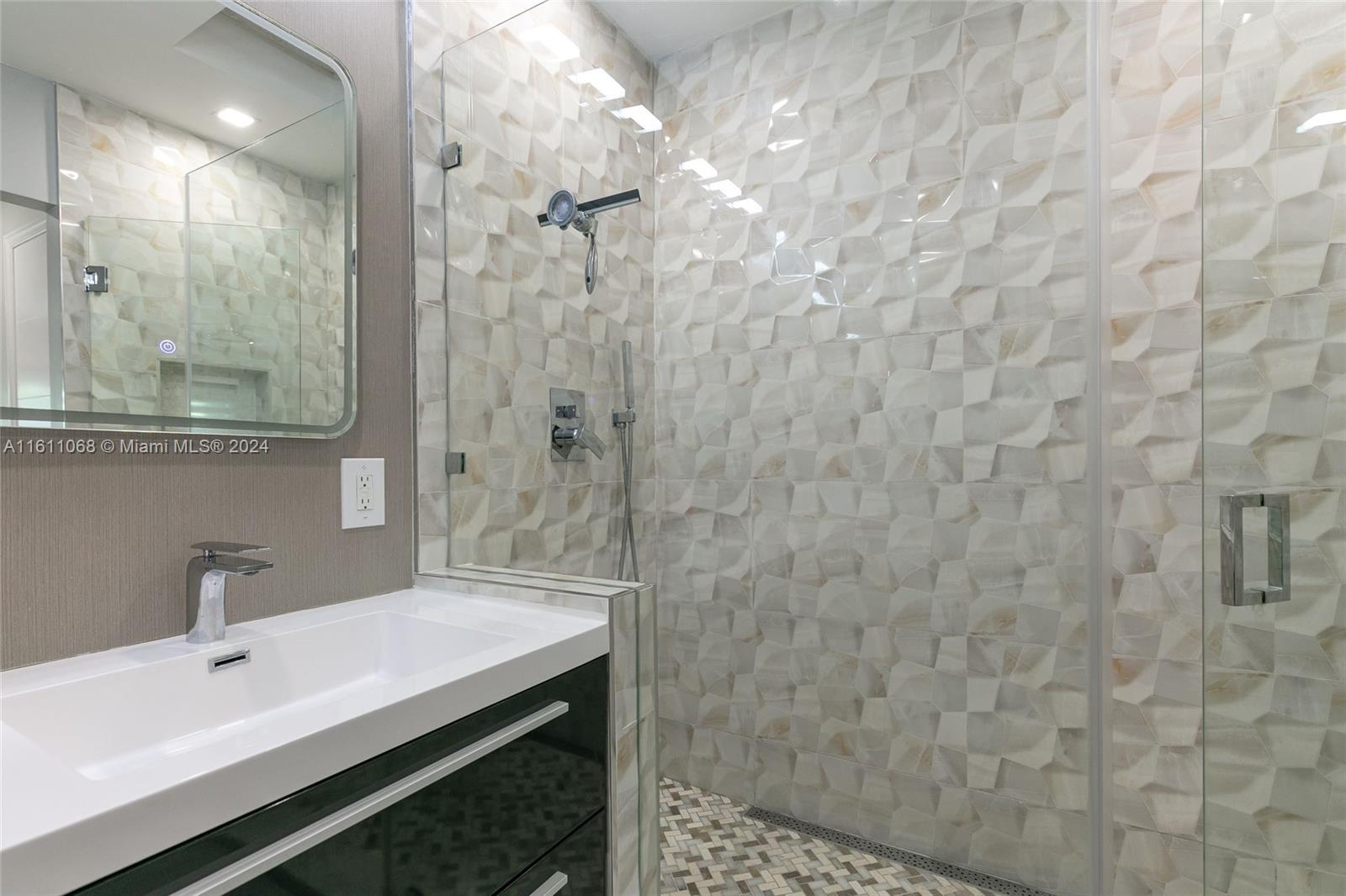 7004 SW 114th Pl # C