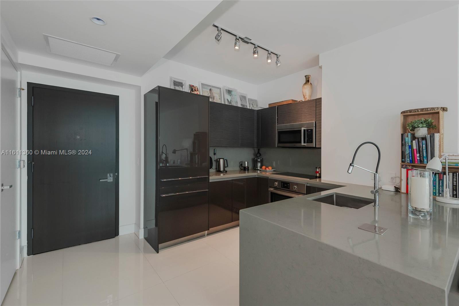 1080 Brickell Ave # 3405