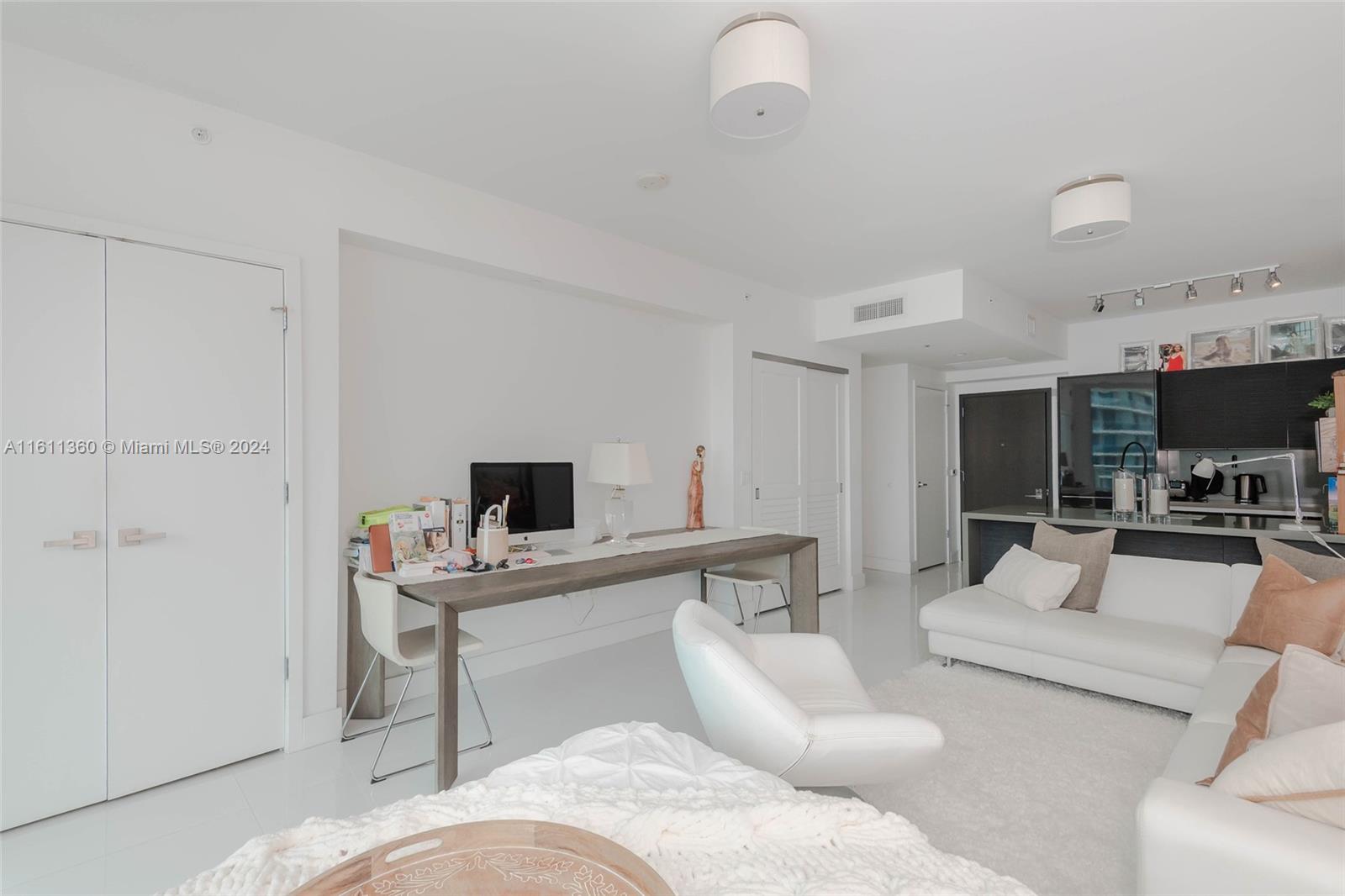 1080 Brickell Ave # 3405