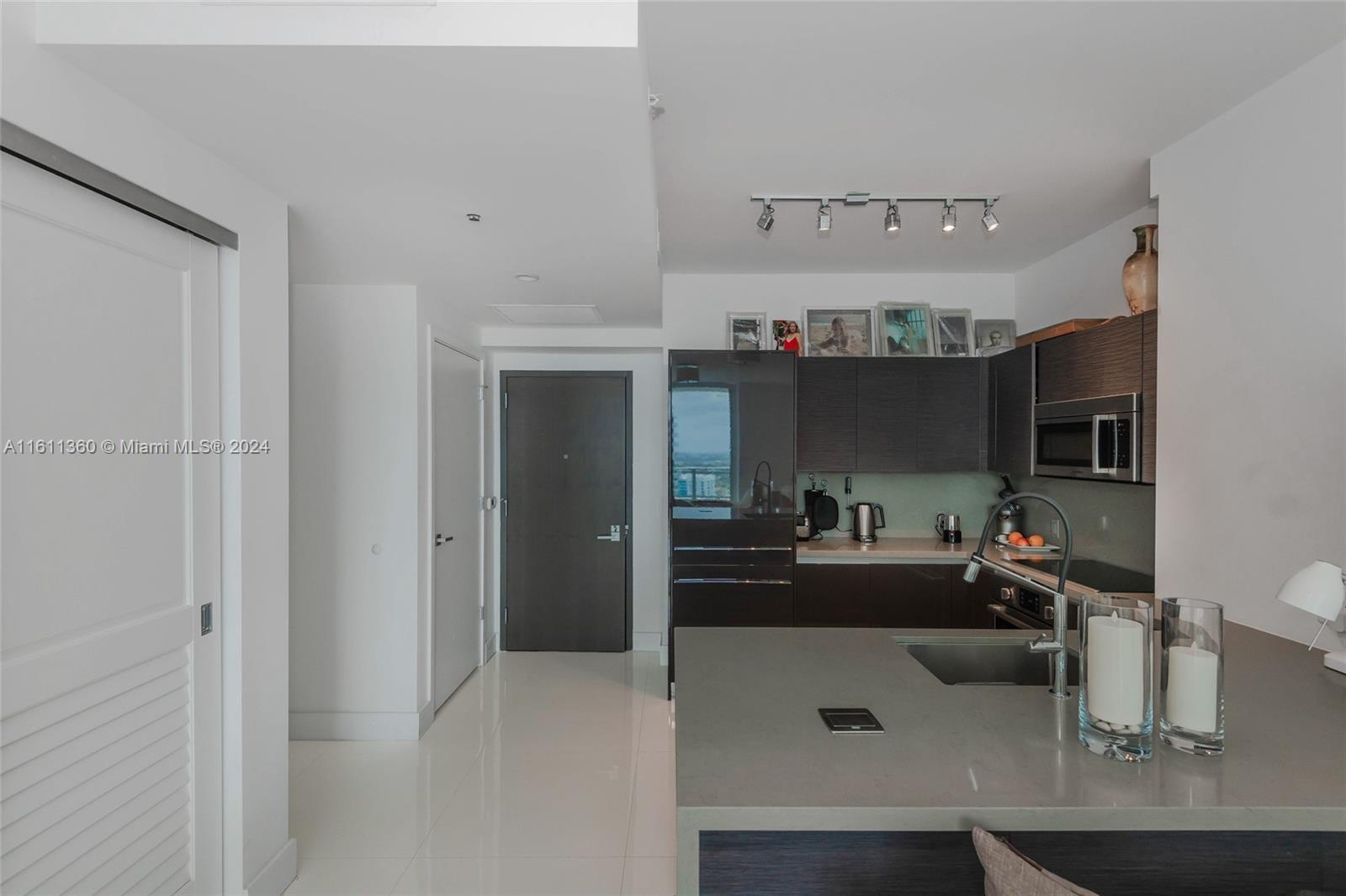 1080 Brickell Ave # 3405