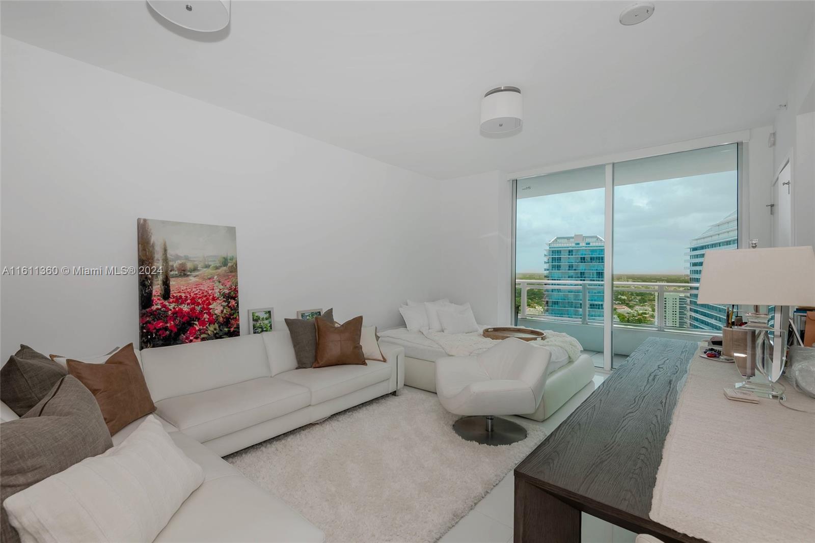 1080 Brickell Ave # 3405