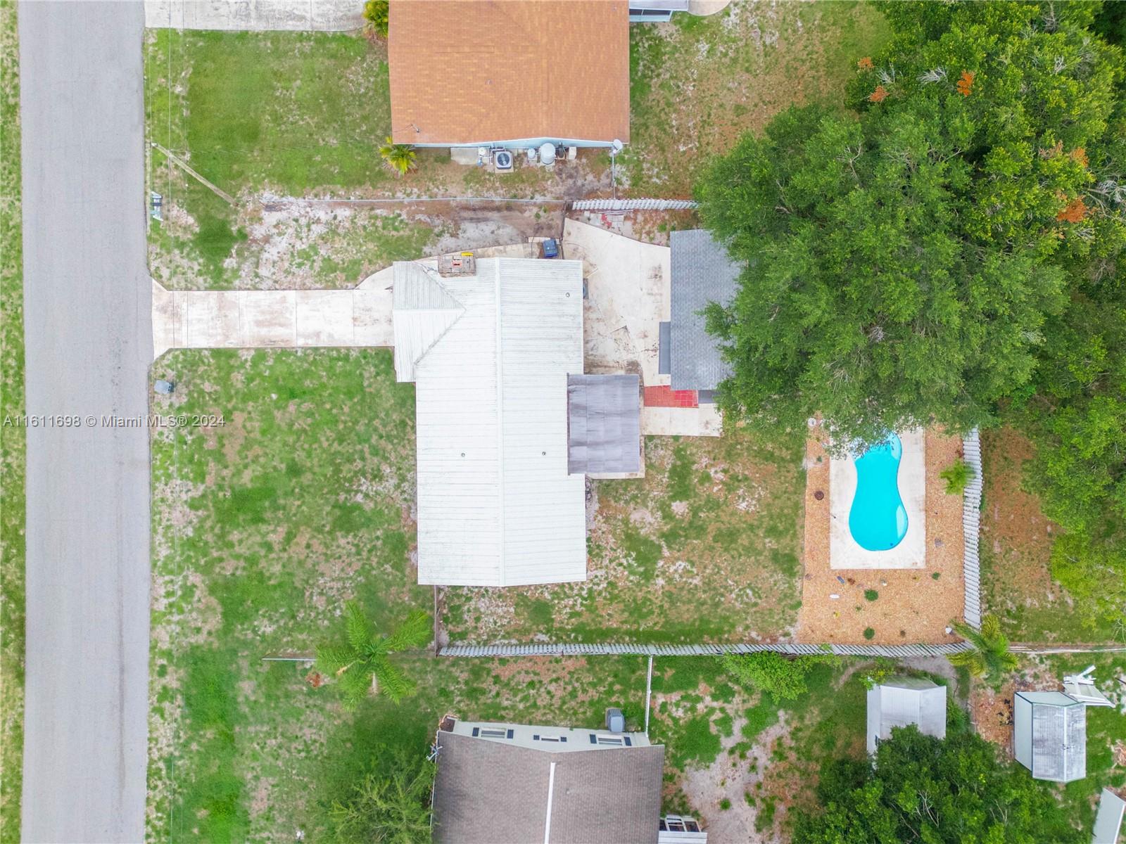 1621 oak ave