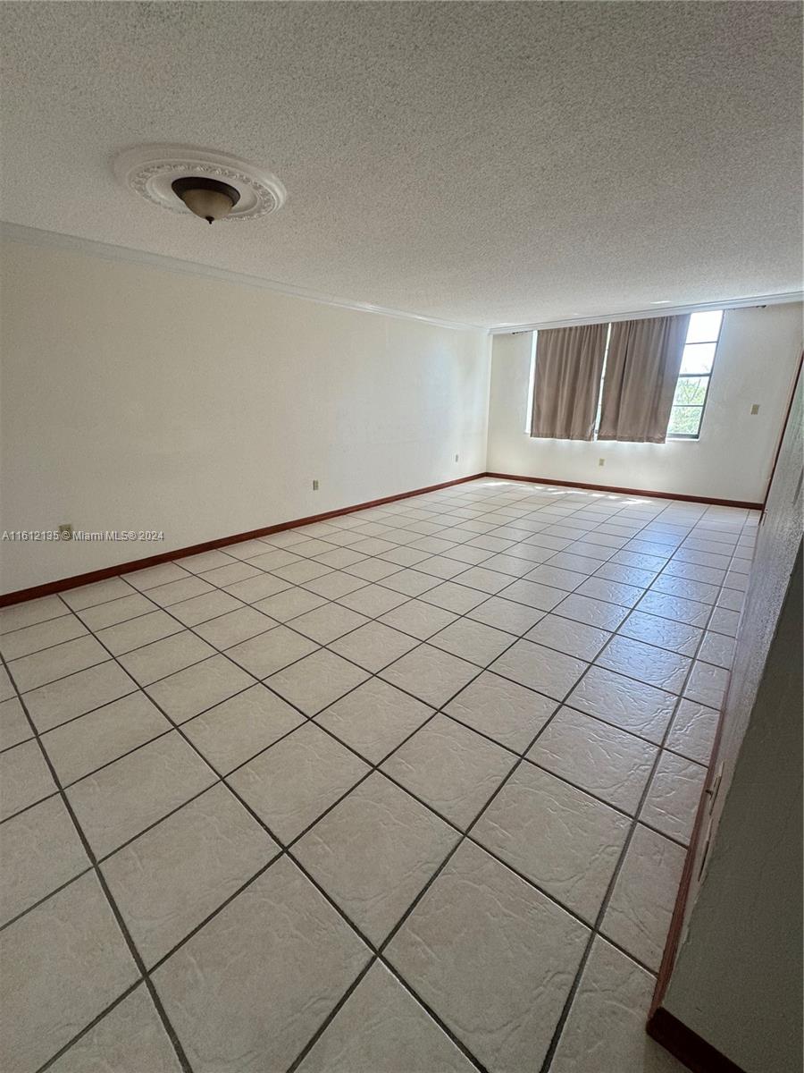 10852 N Kendall Dr # 418