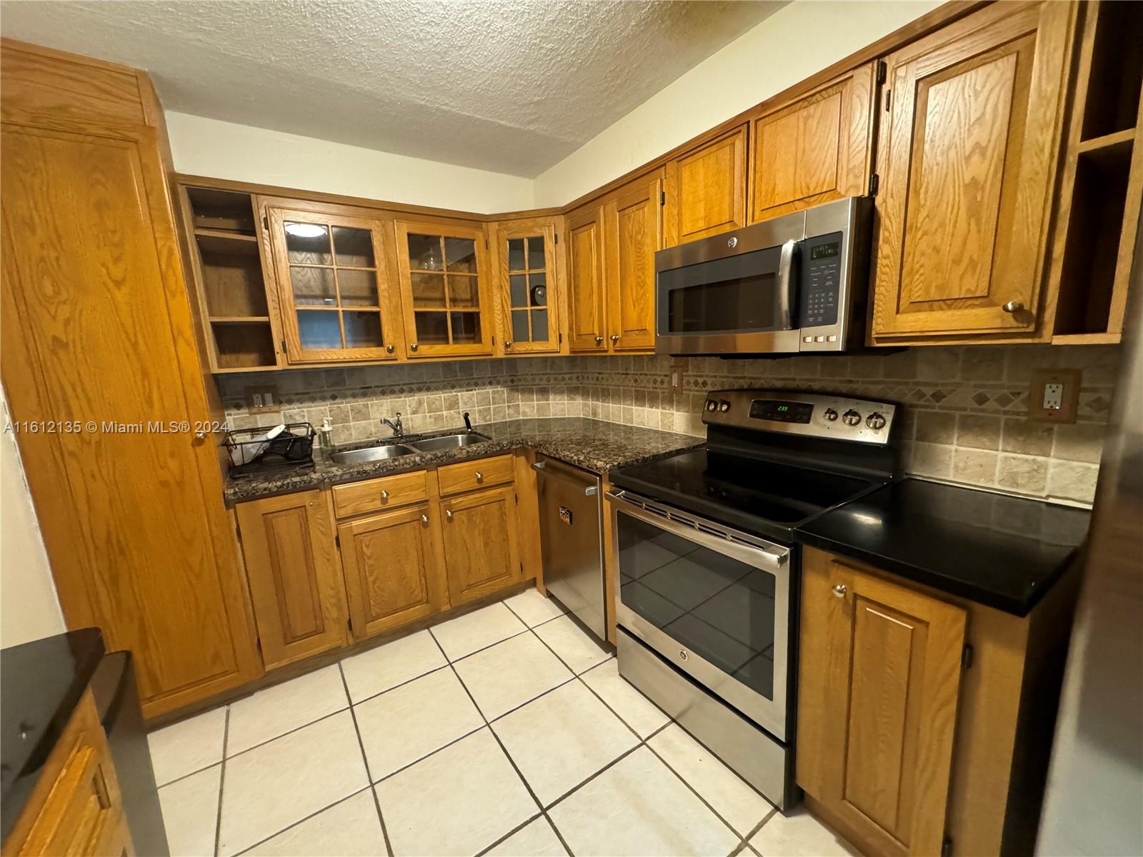 10852 N Kendall Dr # 418