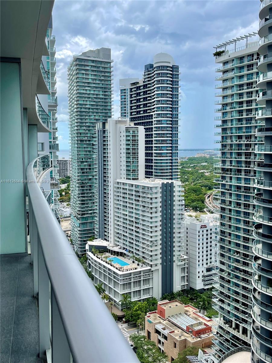 1010 Brickell Ave # 3309