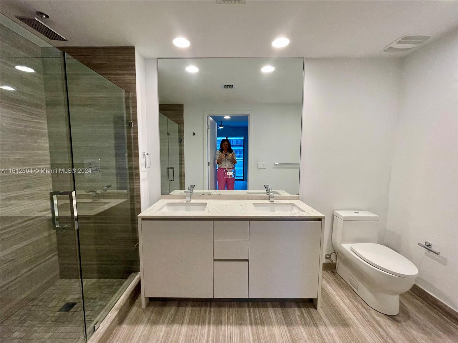 1010 Brickell Ave # 3309