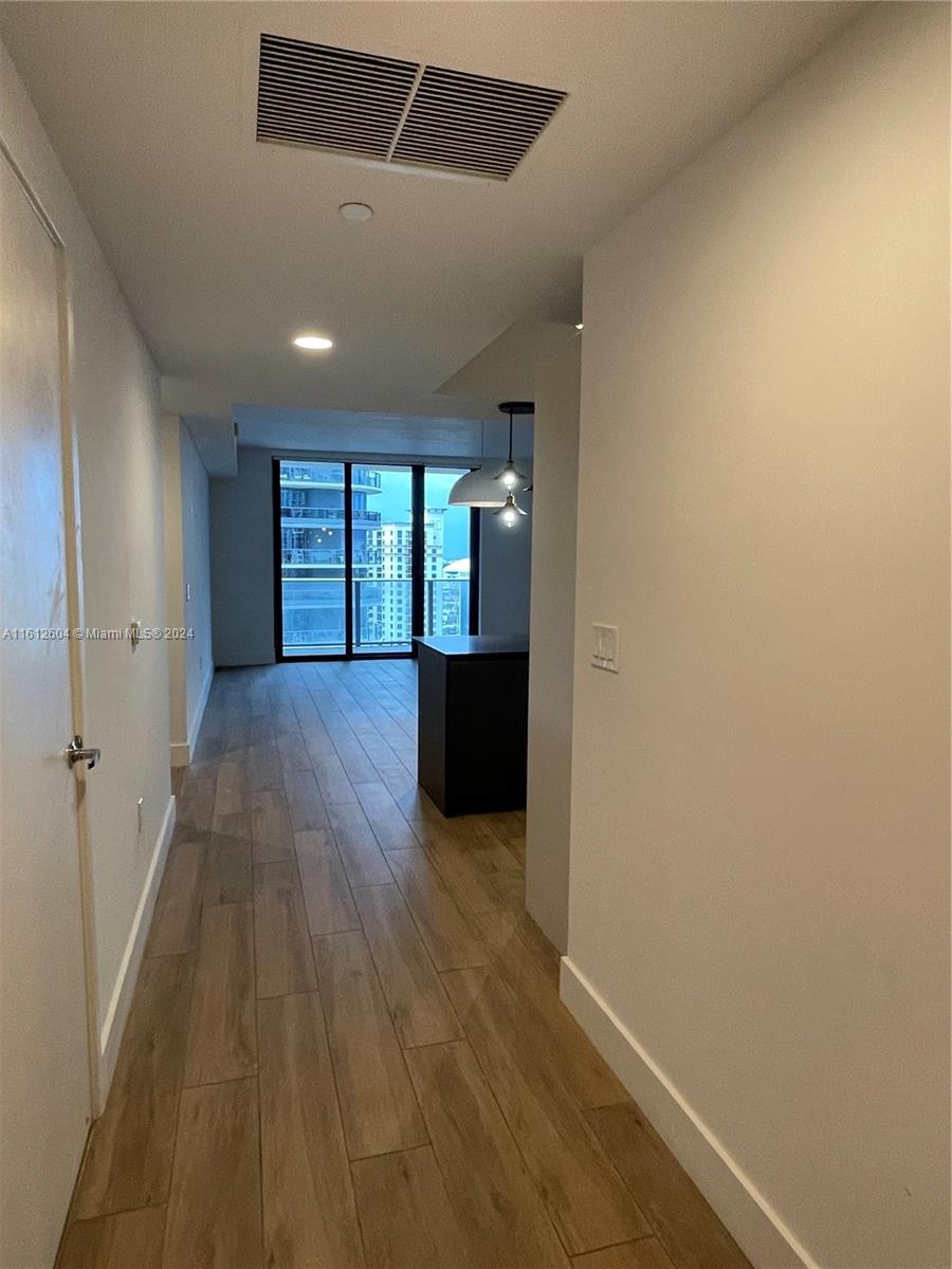 1010 Brickell Ave # 3309