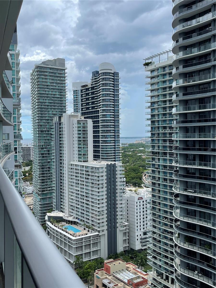 1010 Brickell Ave # 3309