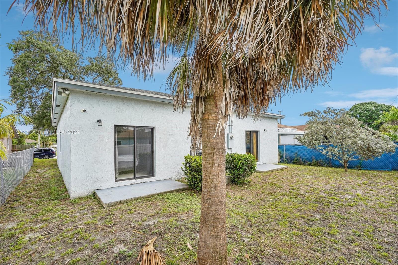 2806 NW 7th Ct
