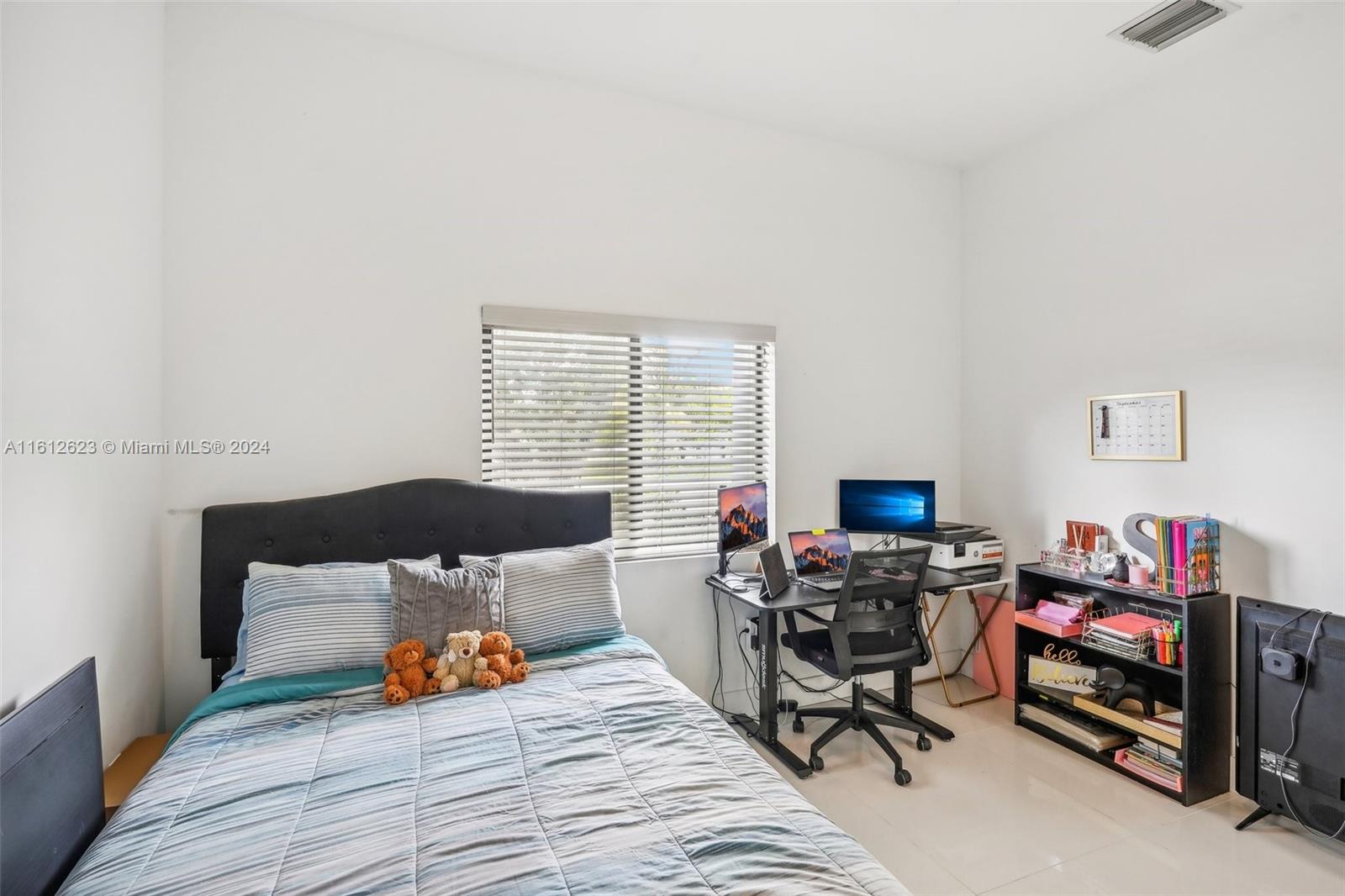 2806 NW 7th Ct