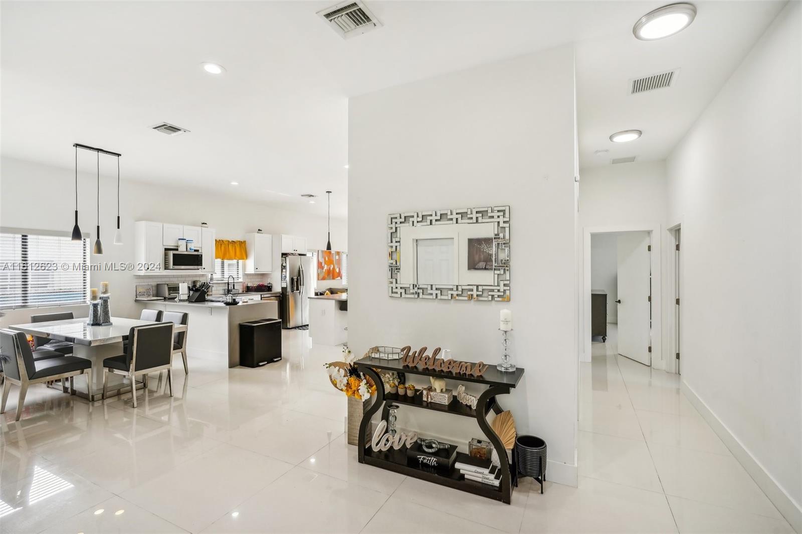 2806 NW 7th Ct