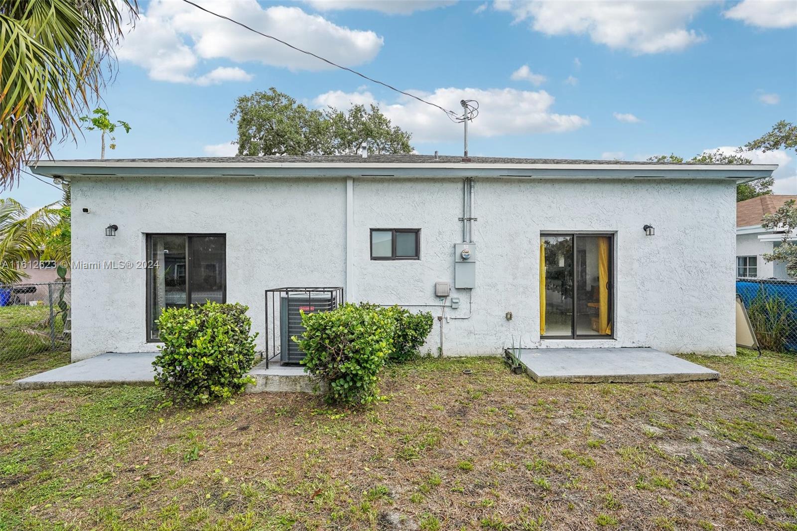 2806 NW 7th Ct