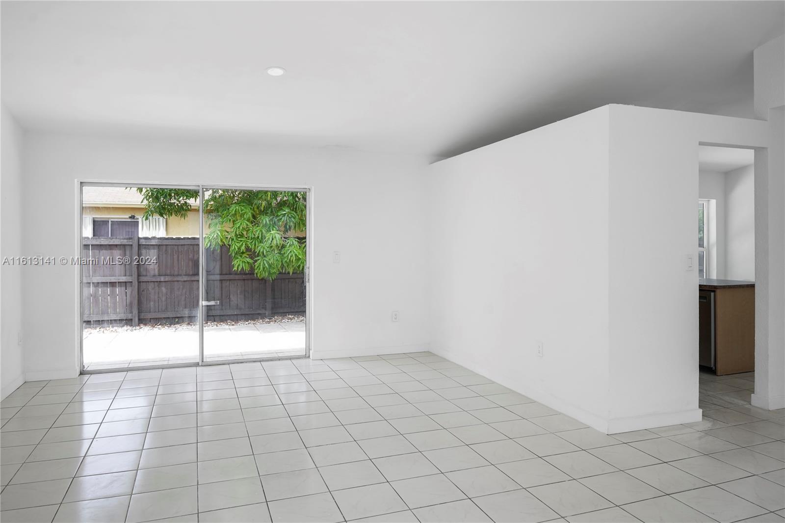 6731 NW 199th Ter