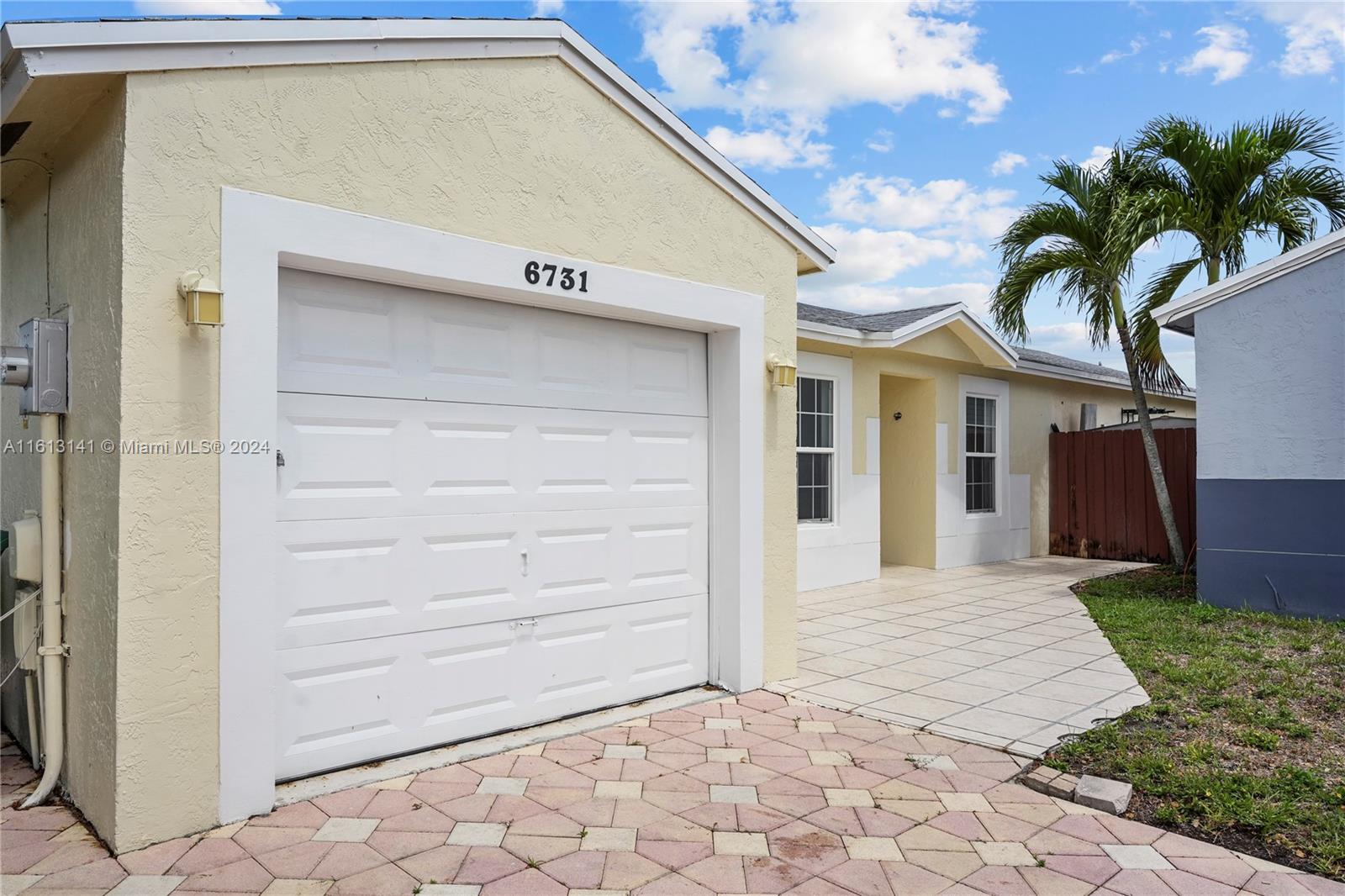 6731 NW 199th Ter