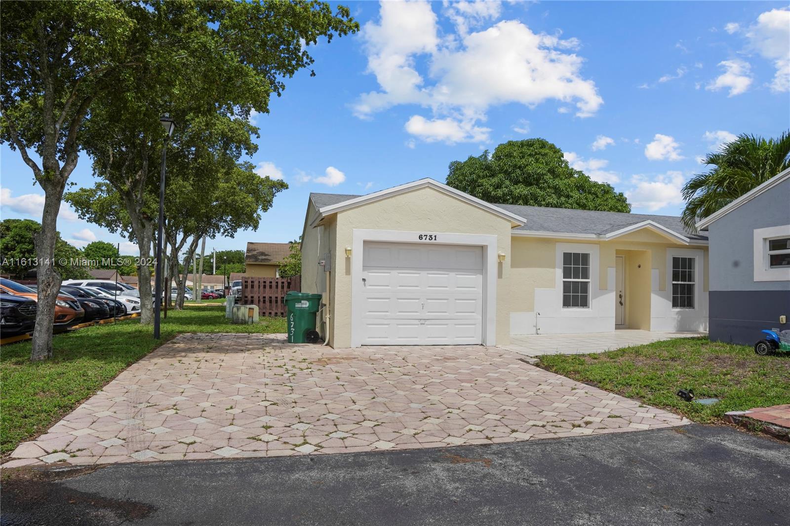 6731 NW 199th Ter