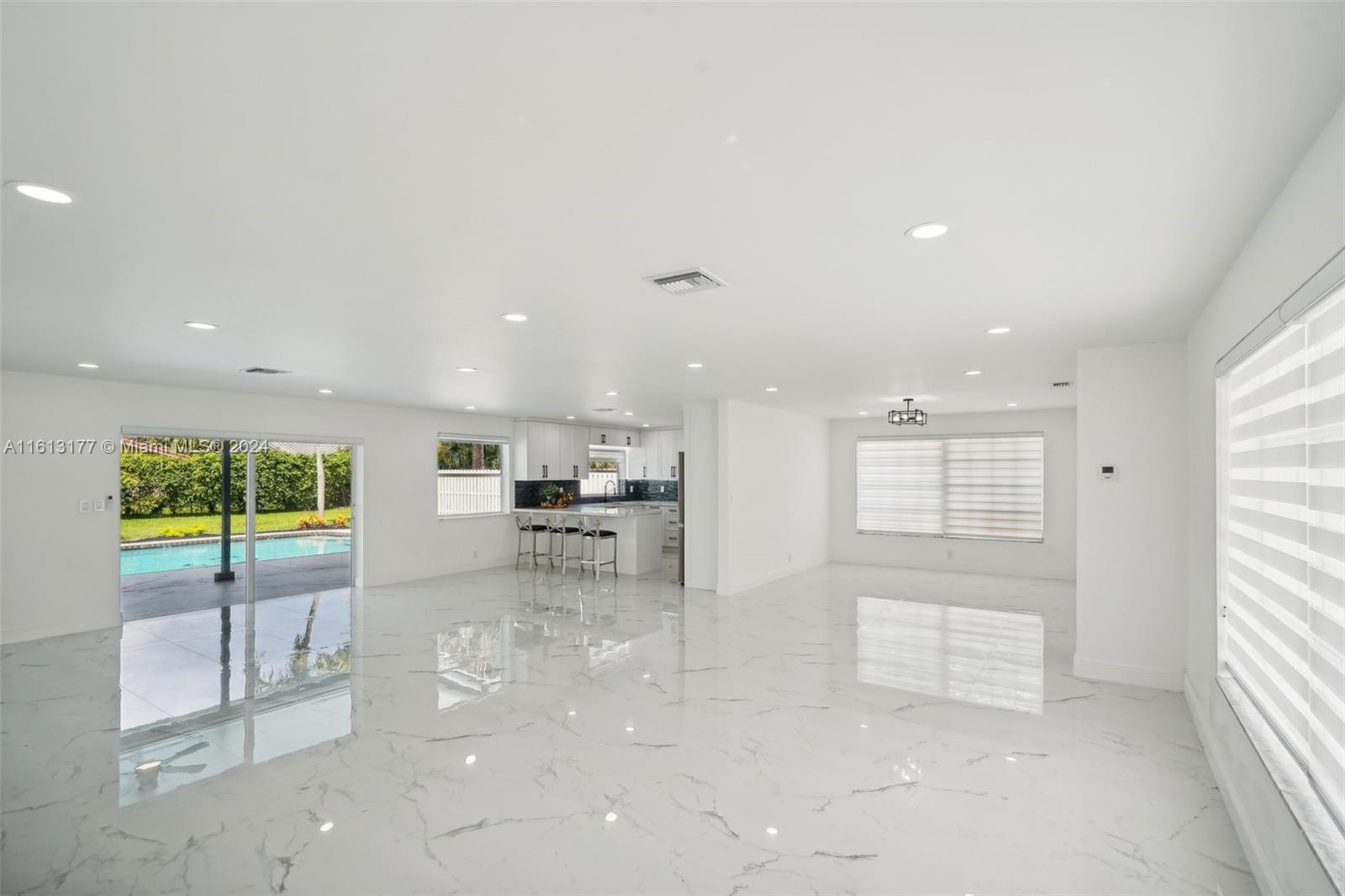 10182 Ramblewood Dr