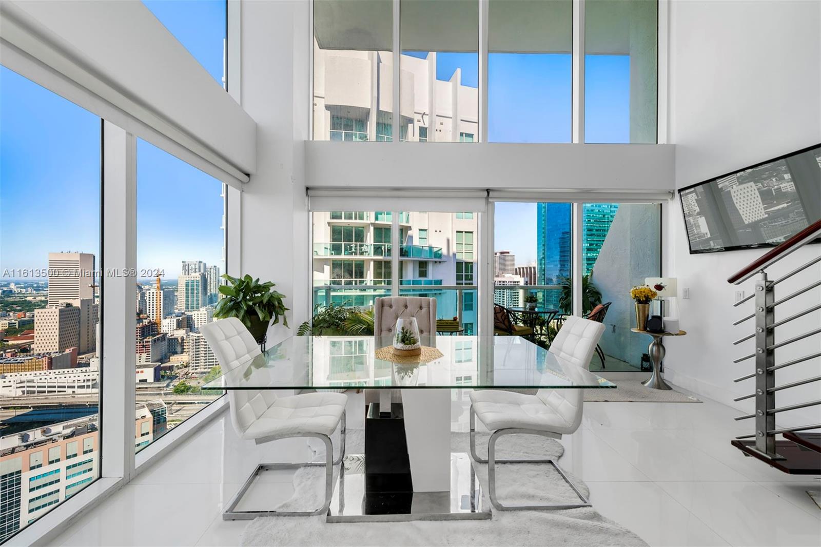 41 SE 5th St # 2117