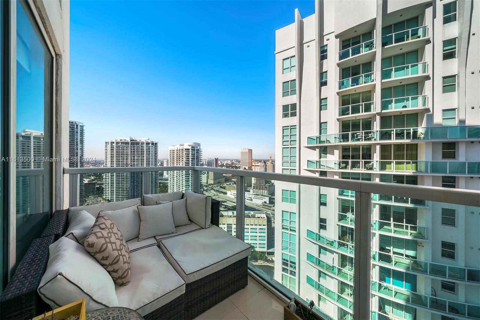41 SE 5th St # 2117