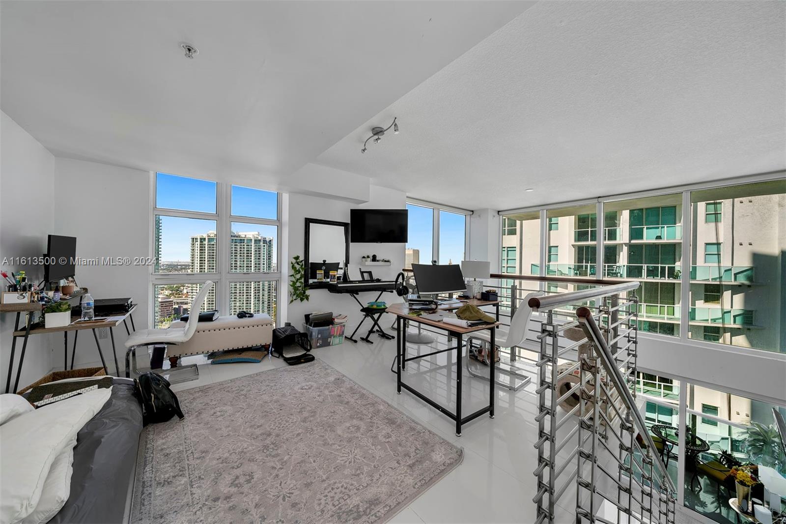 41 SE 5th St # 2117