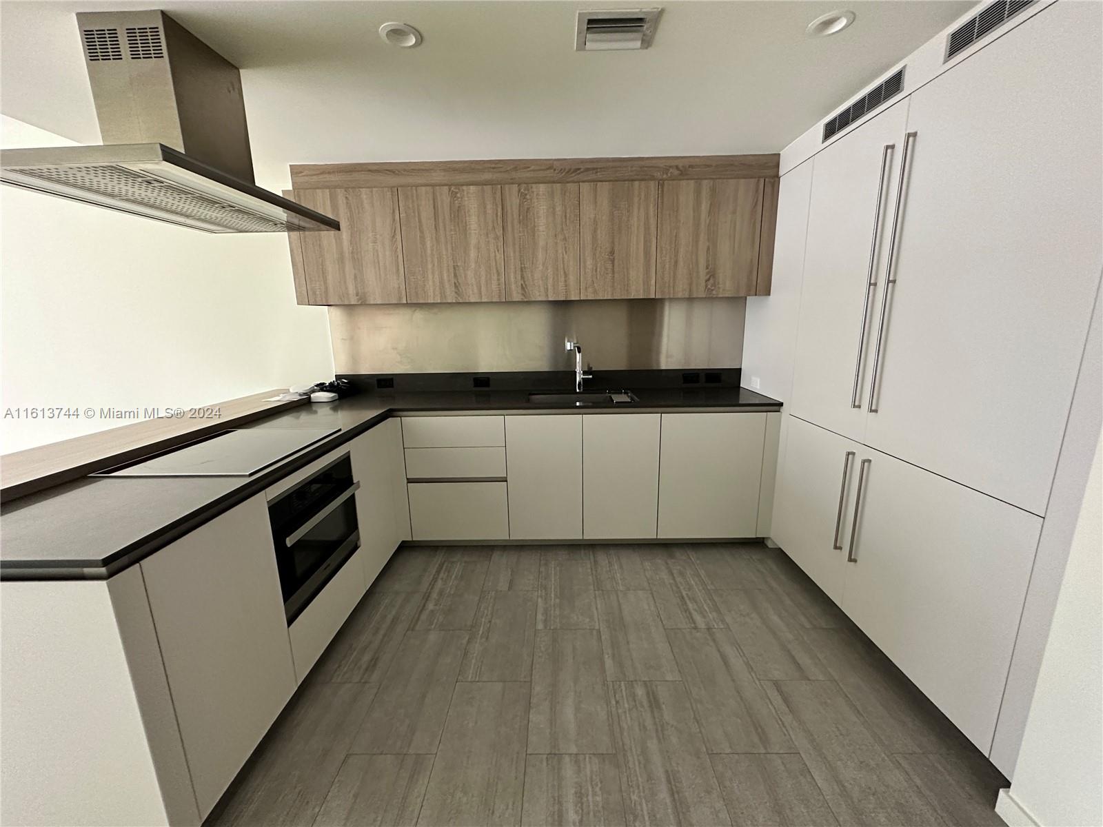 1000 Brickell Plz # 3004