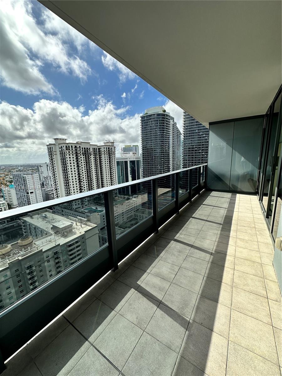 1000 Brickell Plz # 3004