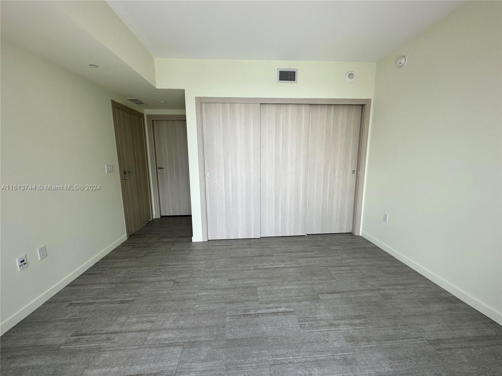 1000 Brickell Plz # 3004
