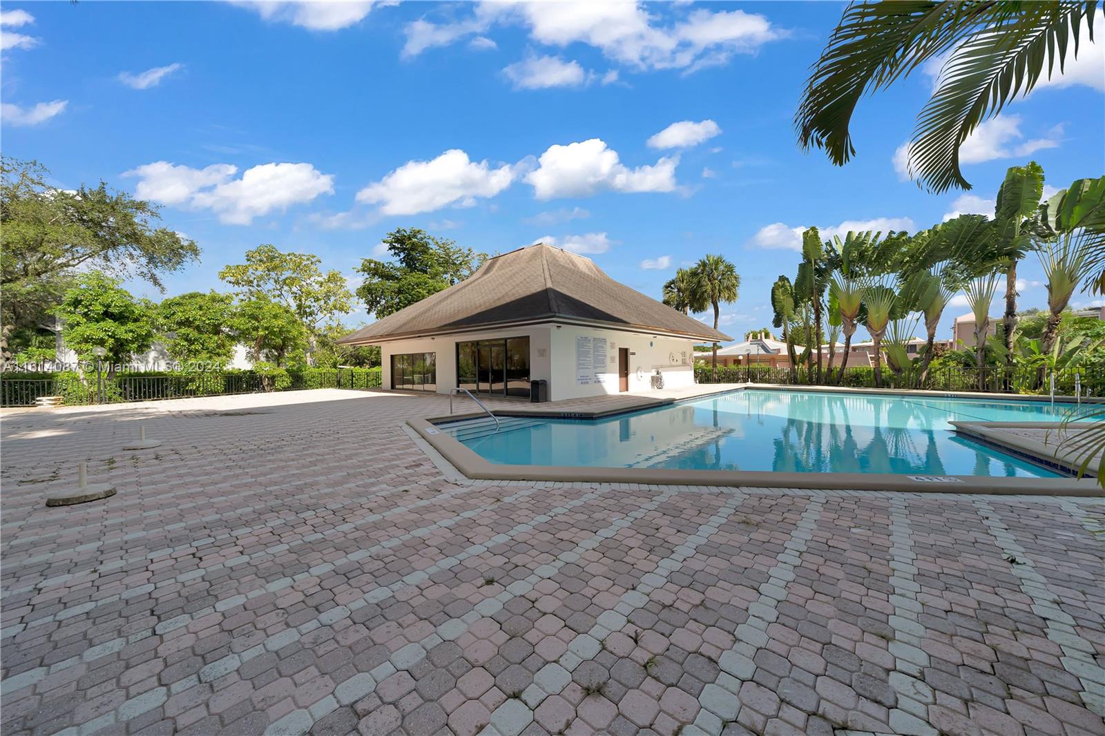 13953 Kendale Lakes Cir # 809B
