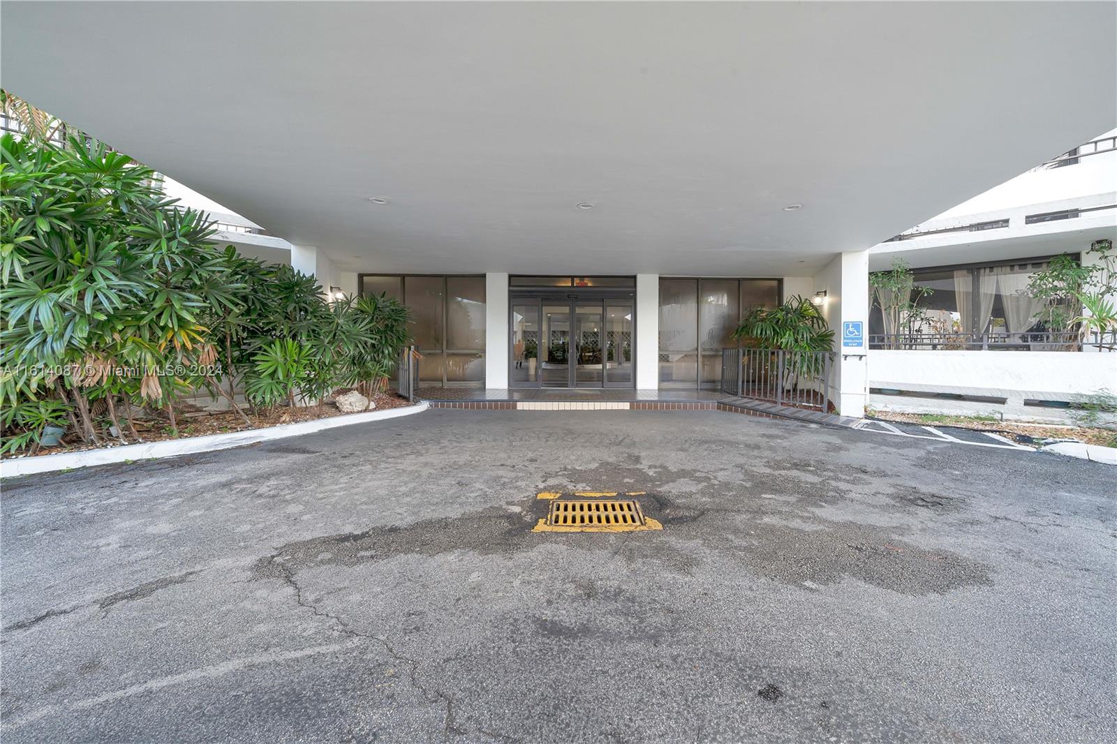 13953 Kendale Lakes Cir # 809B