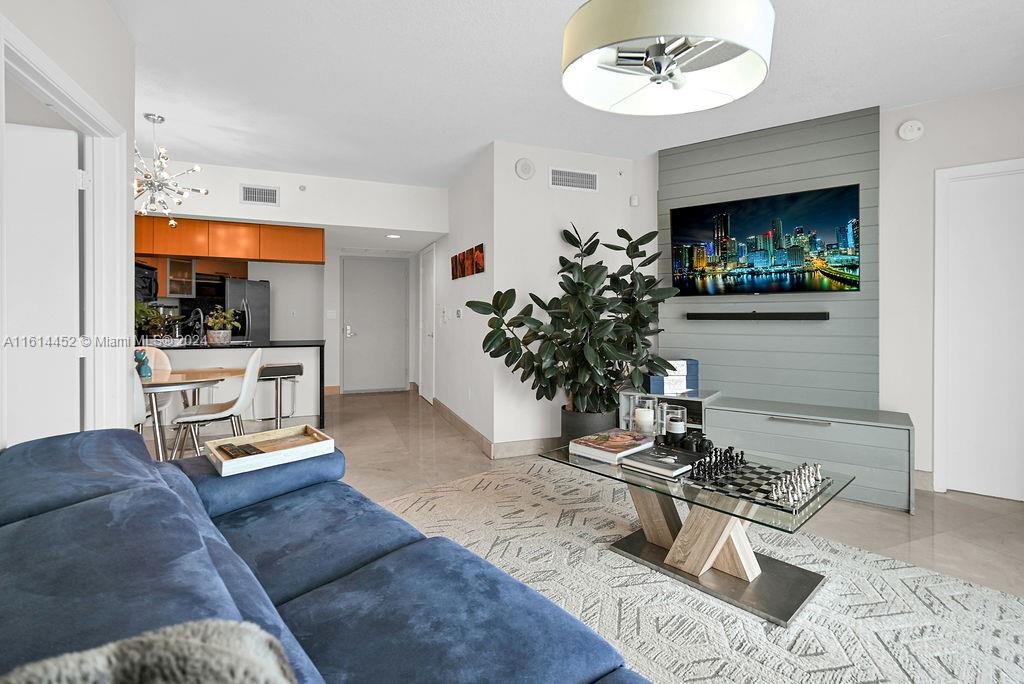1750 N Bayshore Dr # 3302