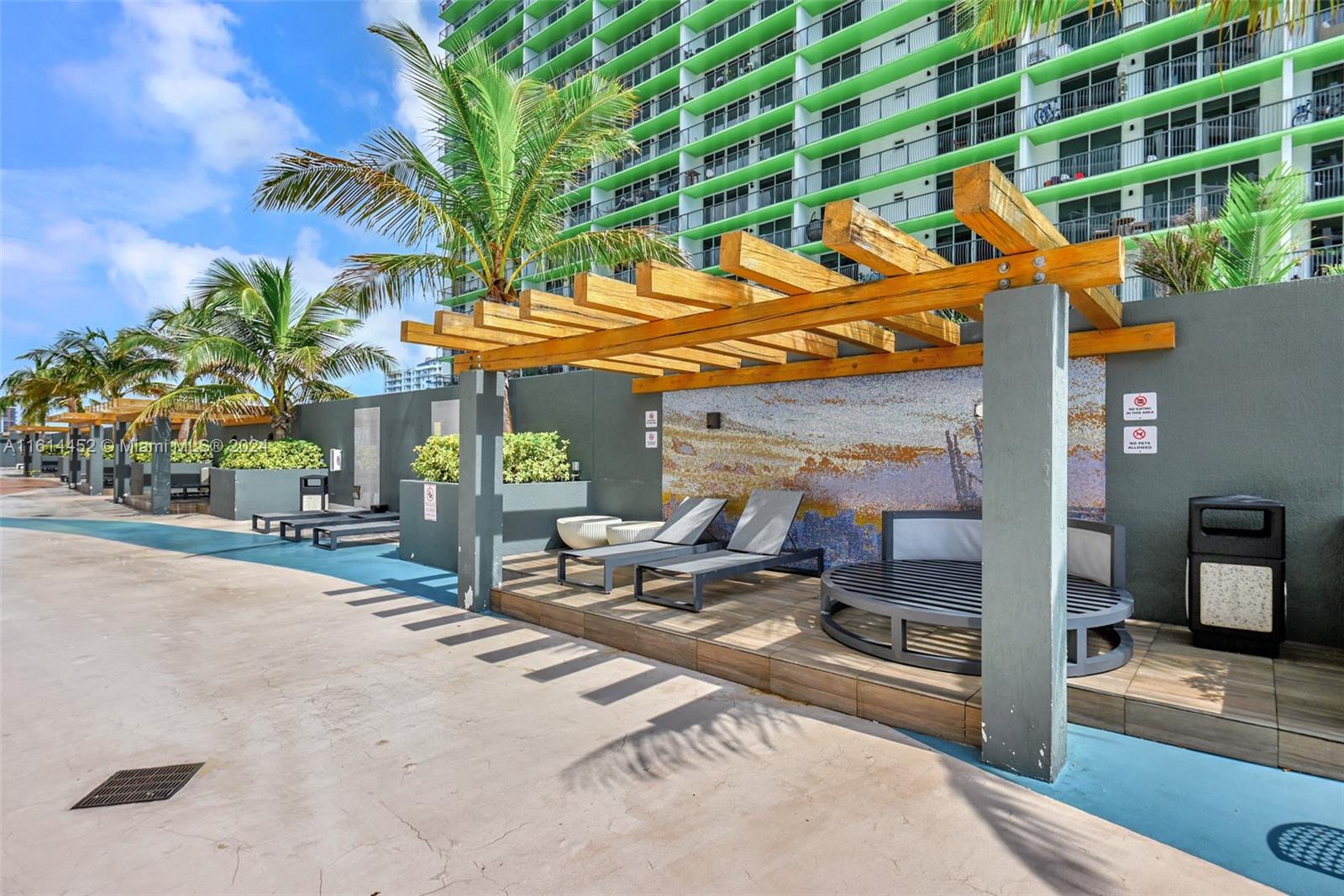 1750 N Bayshore Dr # 3302