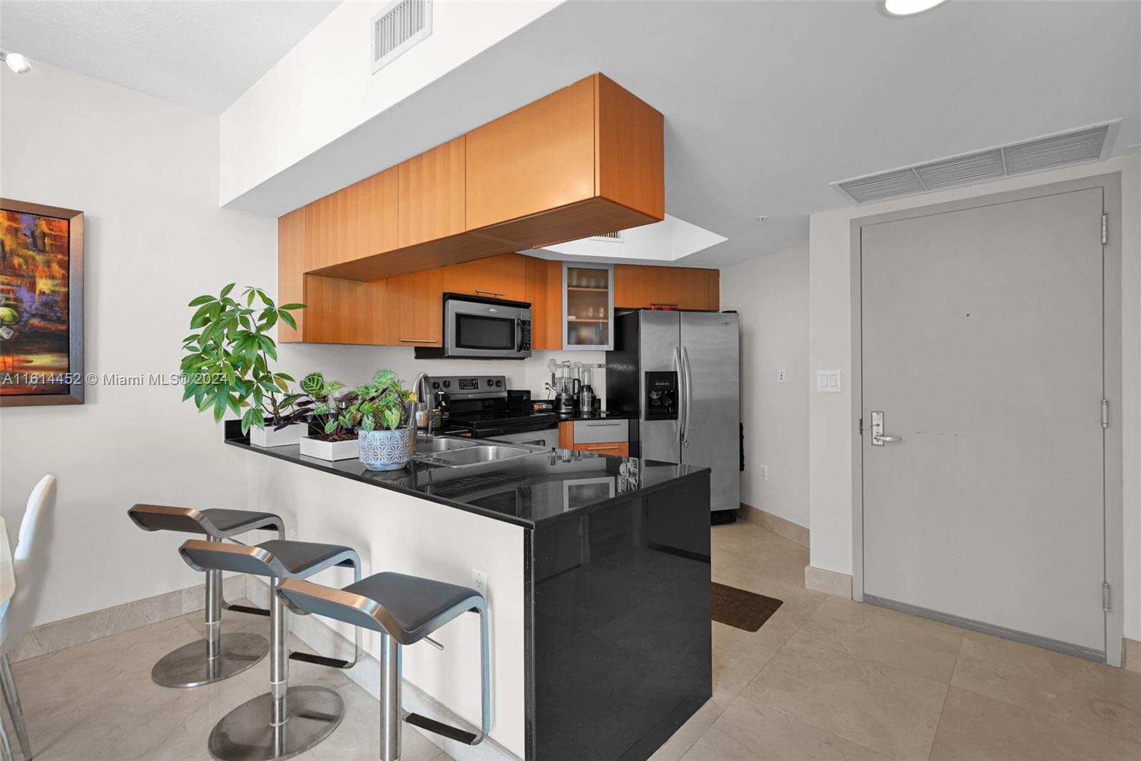 1750 N Bayshore Dr # 3302