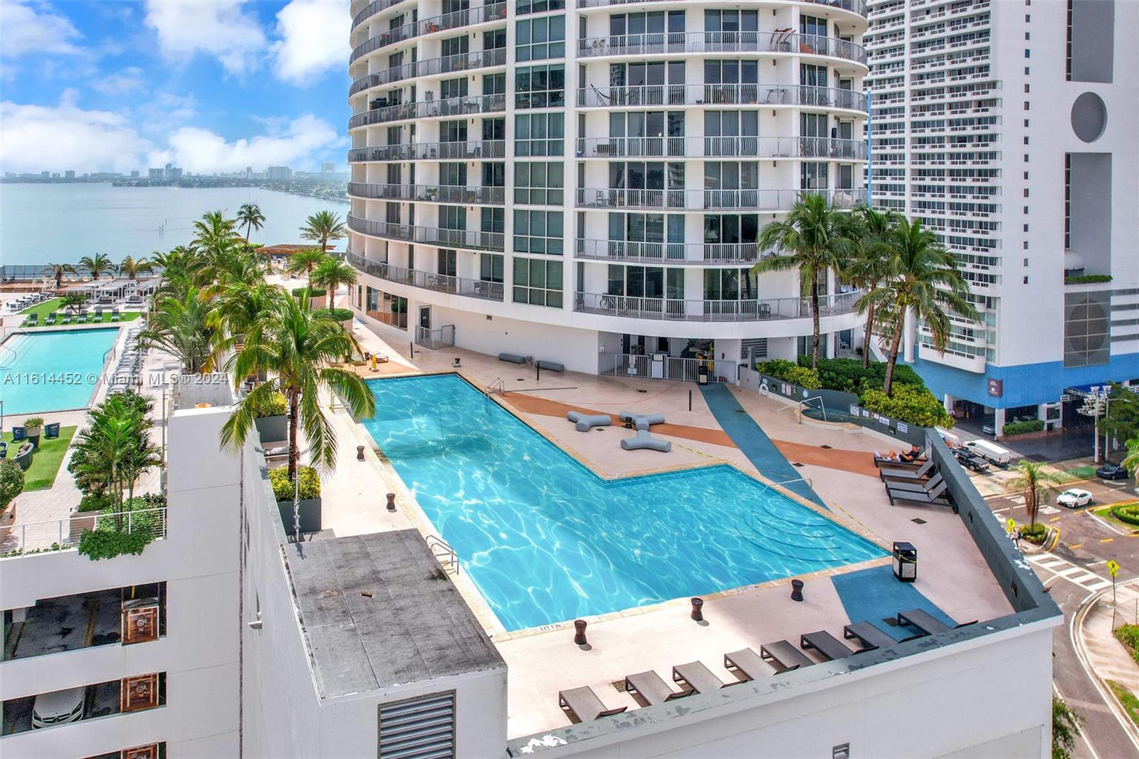 1750 N Bayshore Dr # 3302