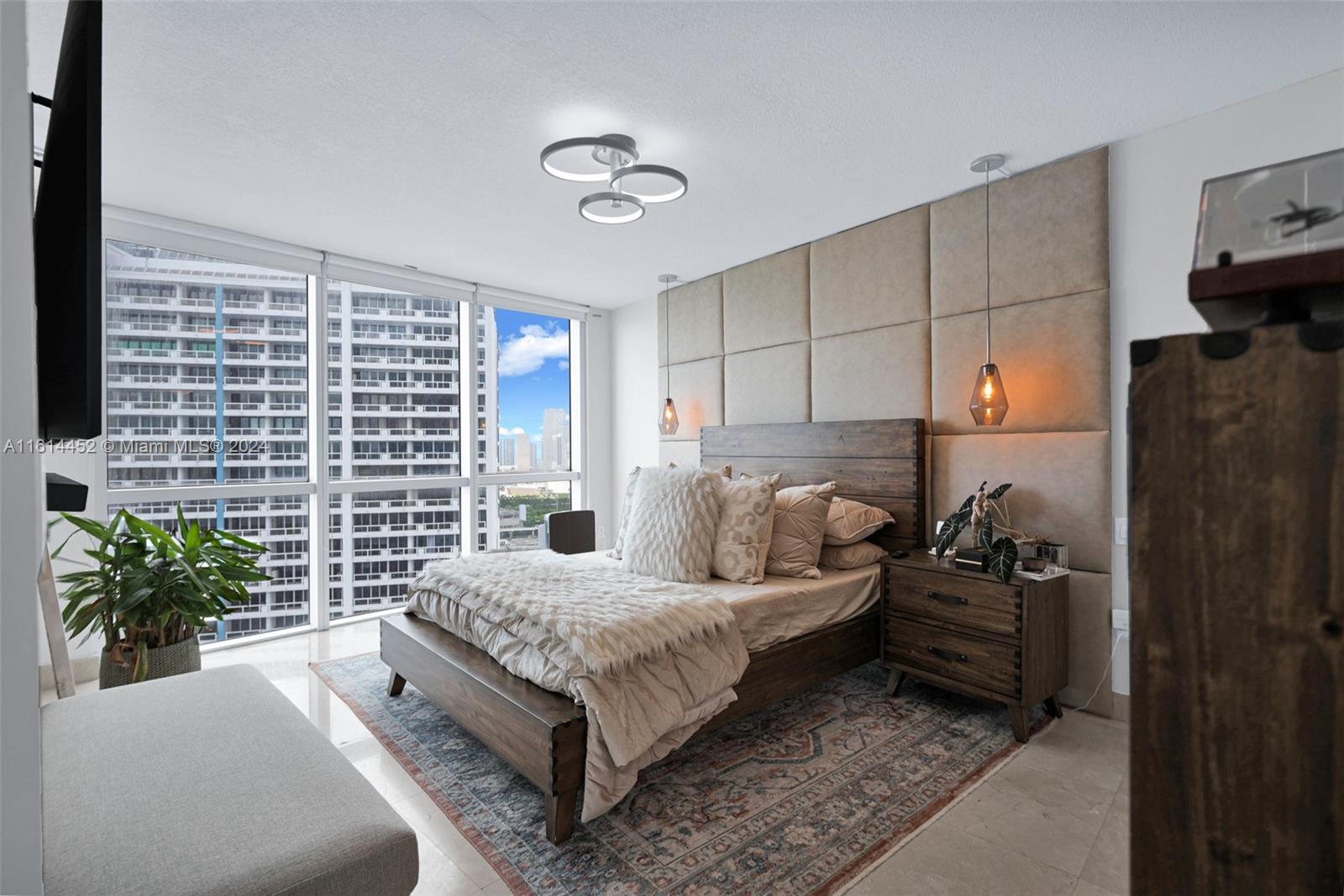 1750 N Bayshore Dr # 3302
