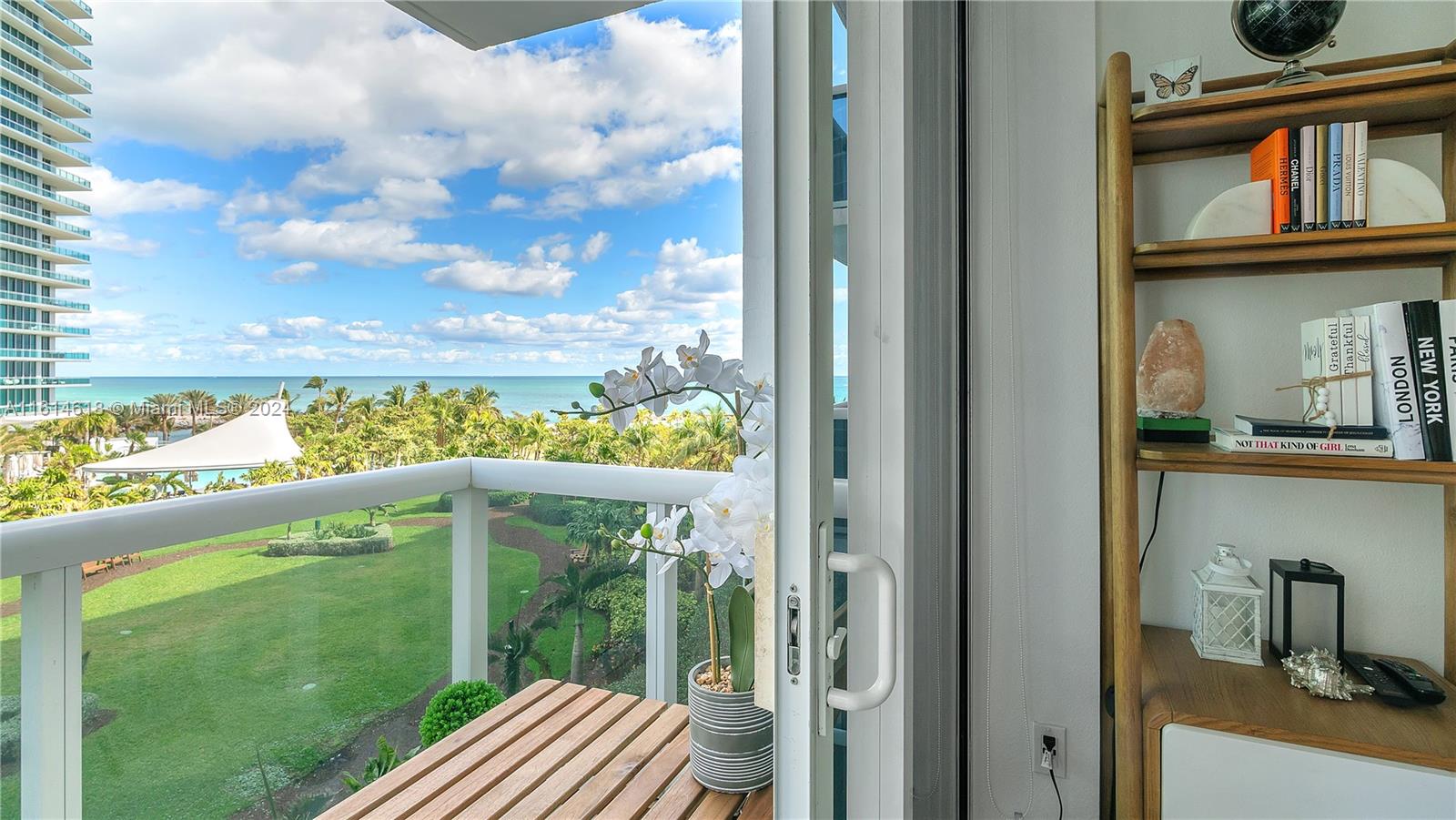 10275 Collins Ave # 505