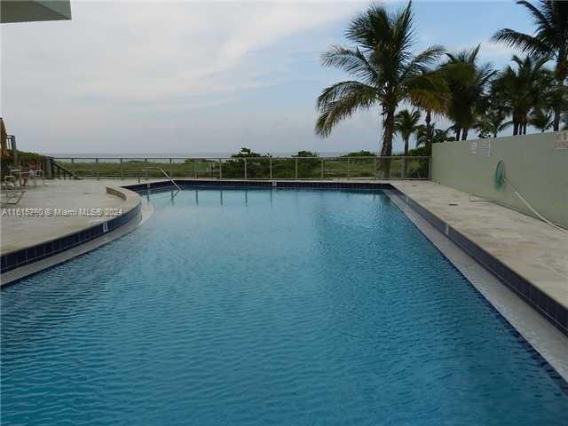 9225 Collins Ave # 1402