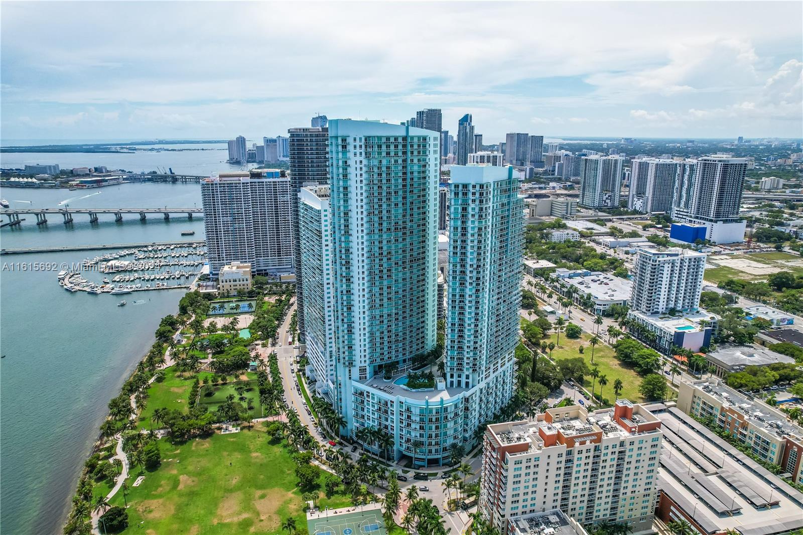 1900 N Bayshore Dr # 2003