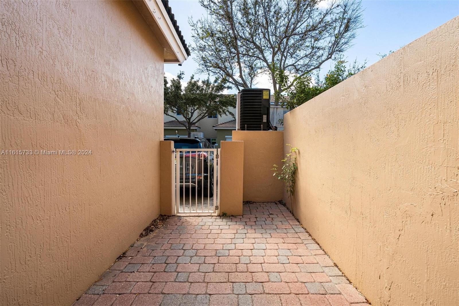1645 SE 23rd Way # 1645