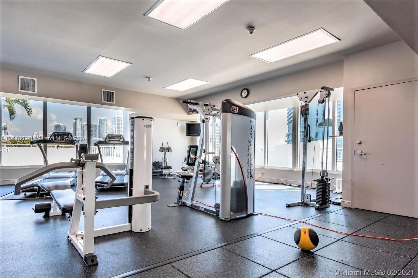 275 NE 18th St # 203