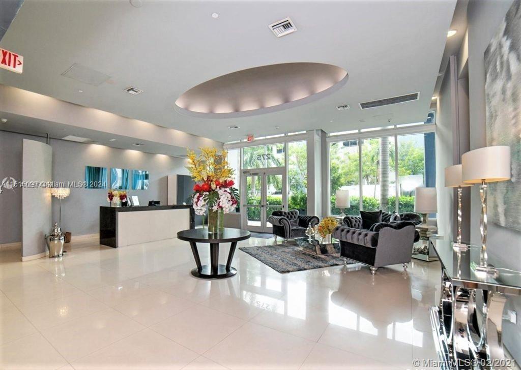 275 NE 18th St # 203