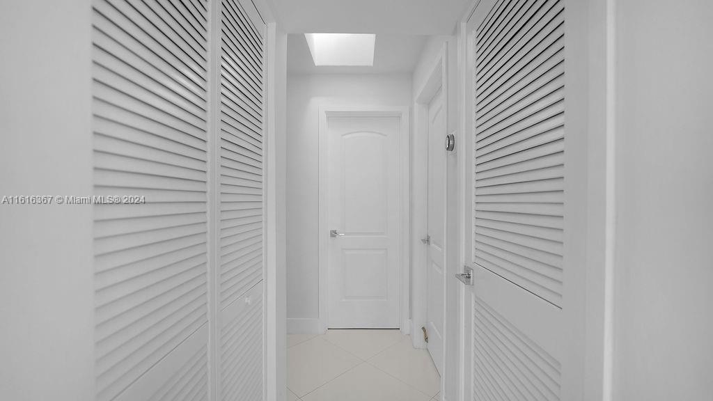 1040 NE 204th Ter