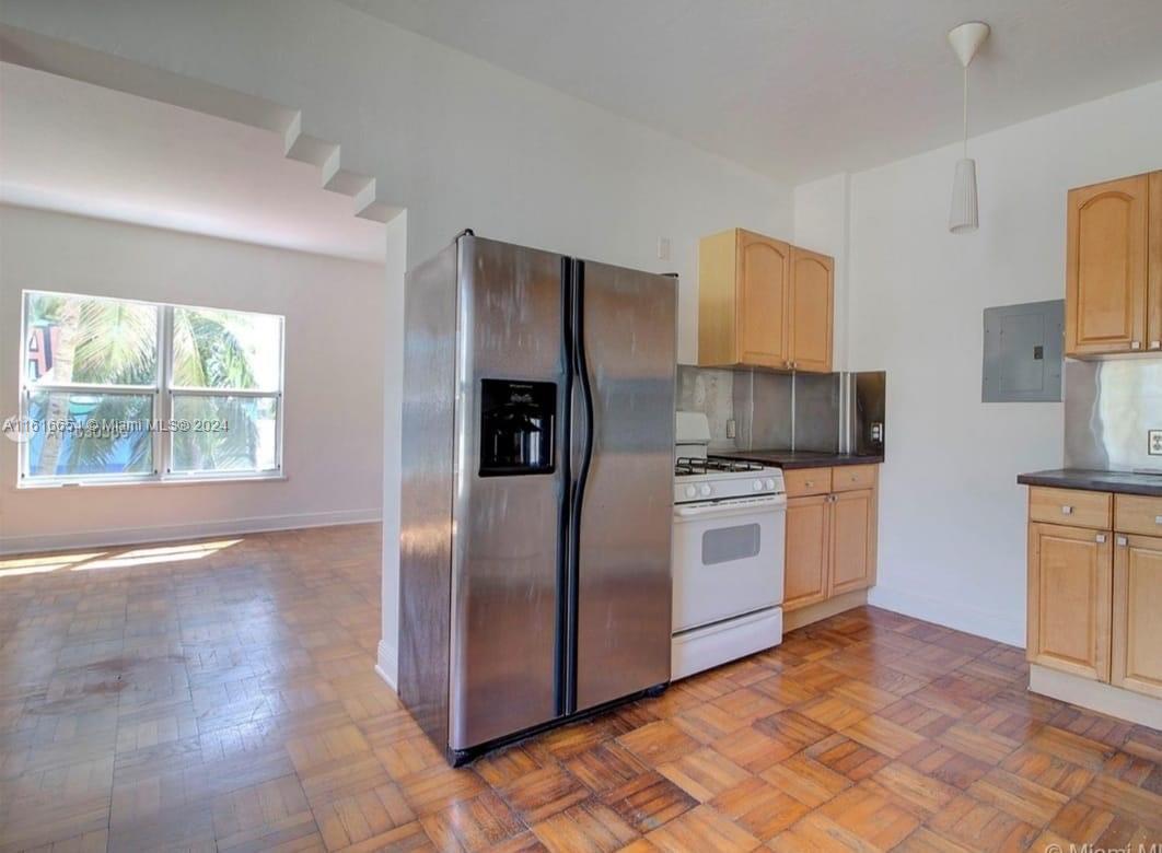4035 N Meridian Ave # 101