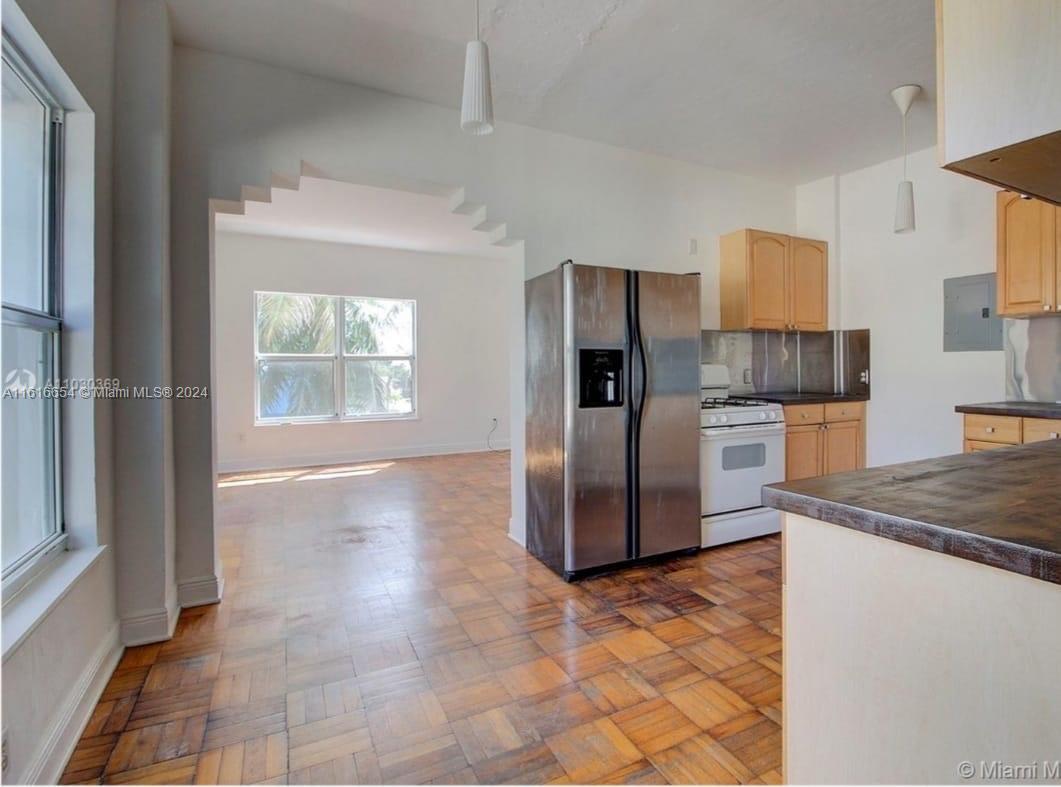 4035 N Meridian Ave # 101
