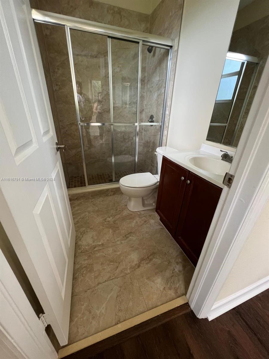 3355 NE 13th Cir Dr # 28 Unit: 103-28